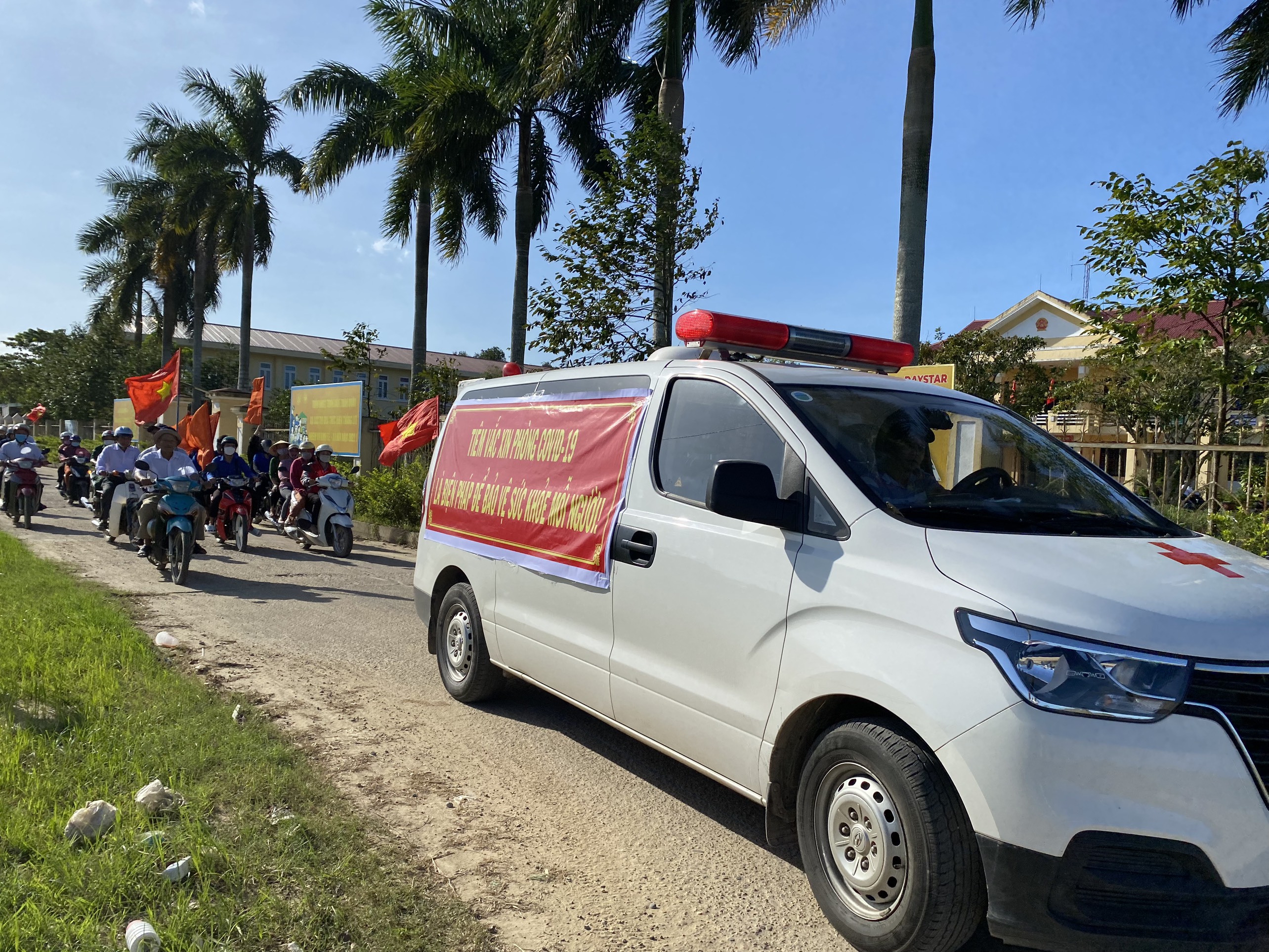 Hương Trà phát động chiến dịch tiêm chủng vắc xin phòng COVID-19