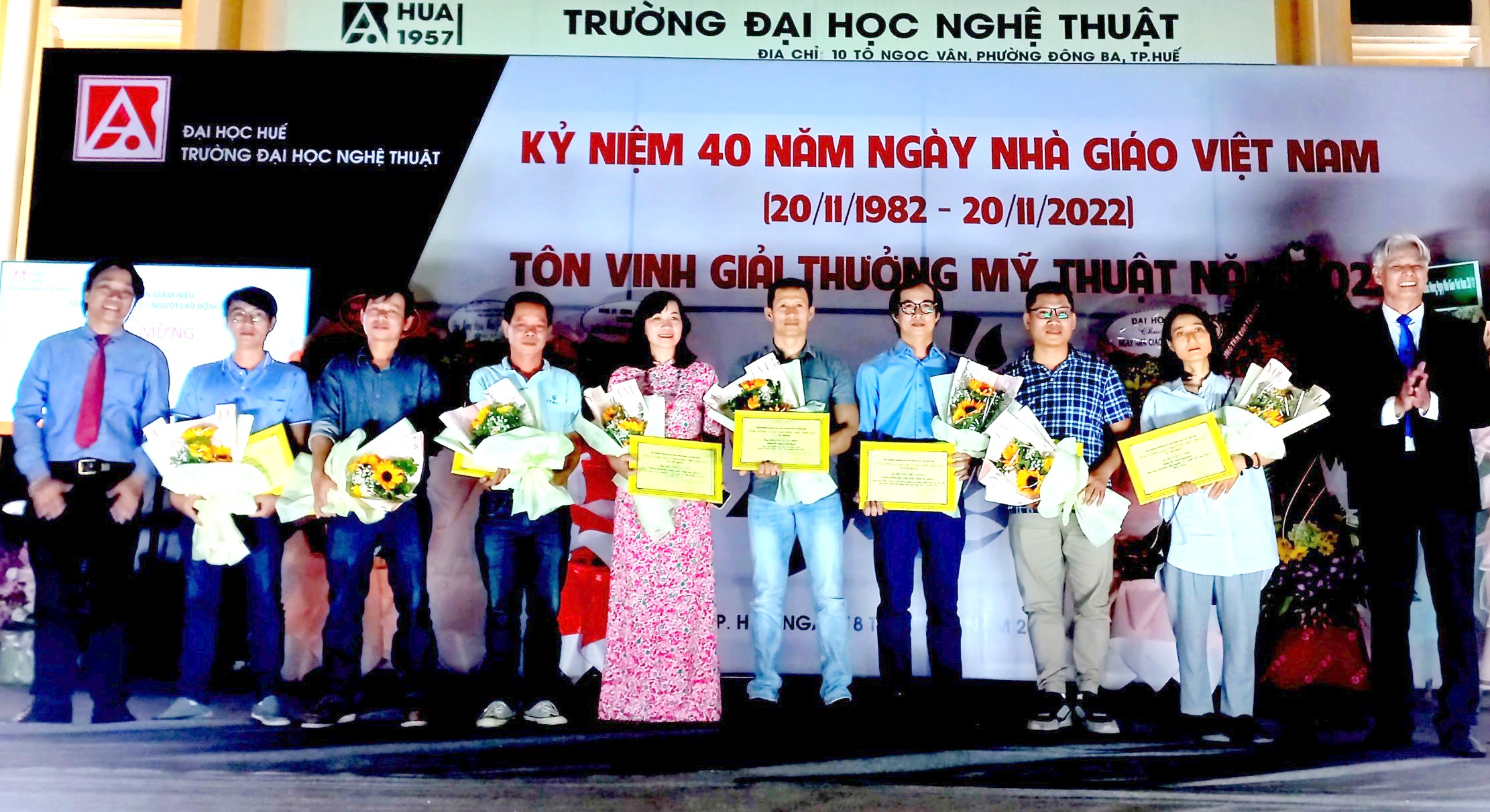 Tôn vinh 12 cá nhân có giải thưởng mỹ thuật năm 2022