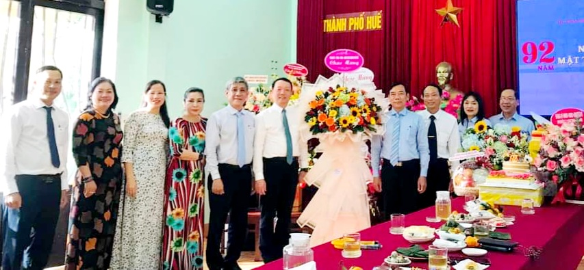 Lãnh đạo TP Huế thăm, chúc mừng Ngày truyền thống mặt trận Tổ quốc Việt Nam