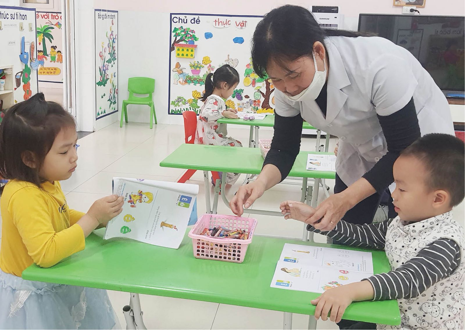 Chuyện về cô giáo mầm non