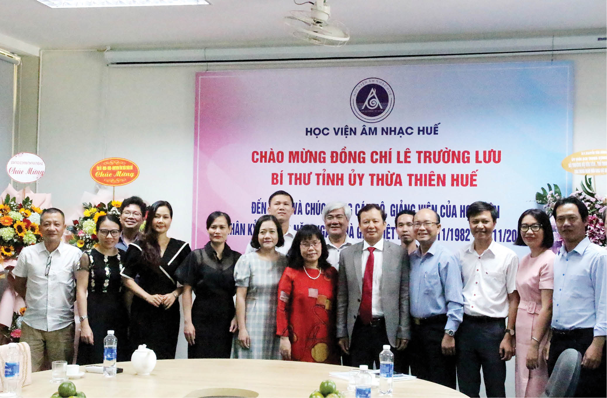 Vượt qua khó khăn để tiếp tục theo đuổi mục tiêu nghề giáo