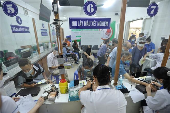 Bộ Y tế đề xuất xây dựng giá khám chữa bệnh dịch vụ tại bệnh viện công