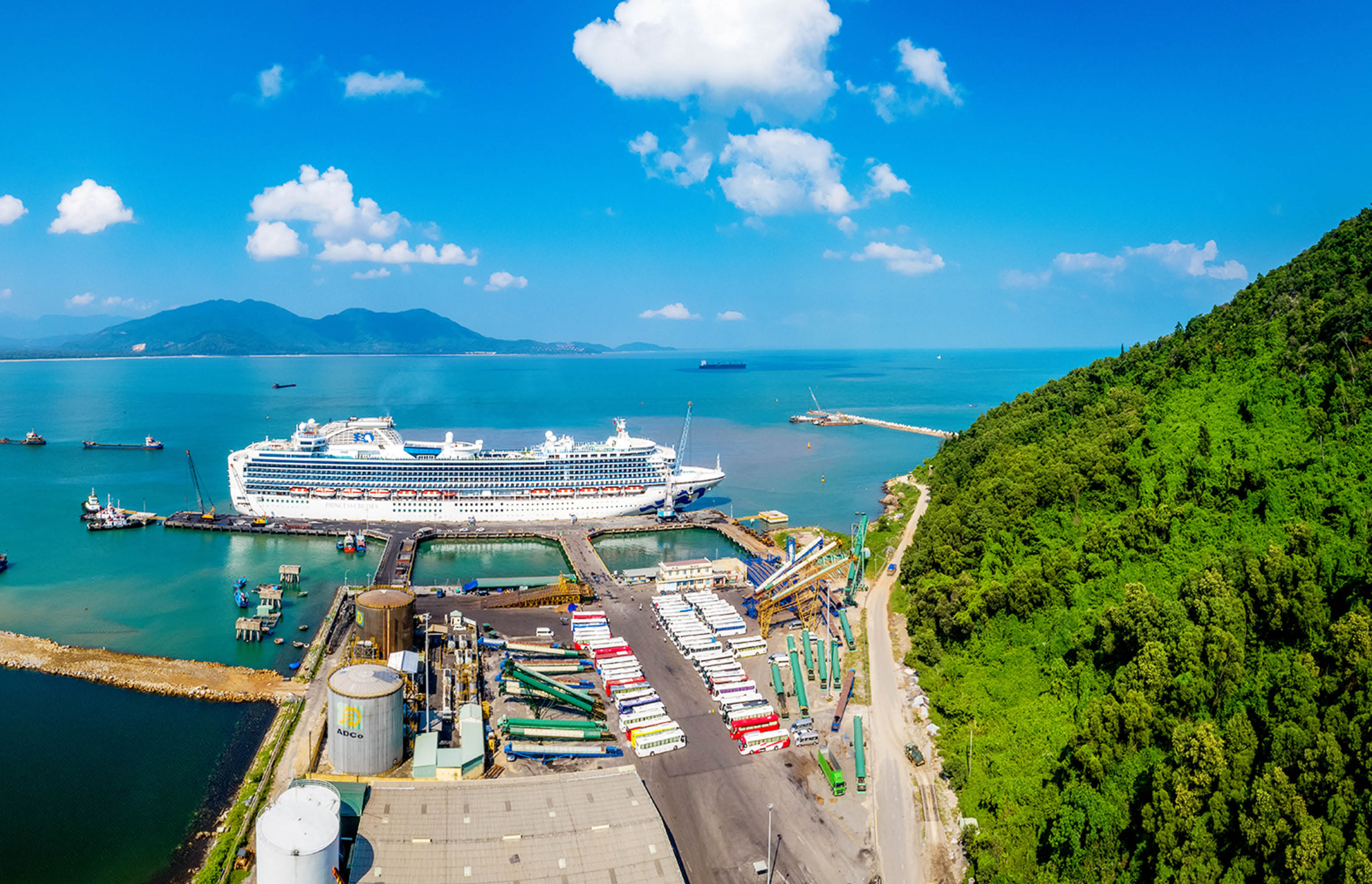 Khởi động lại du lịch tàu biển