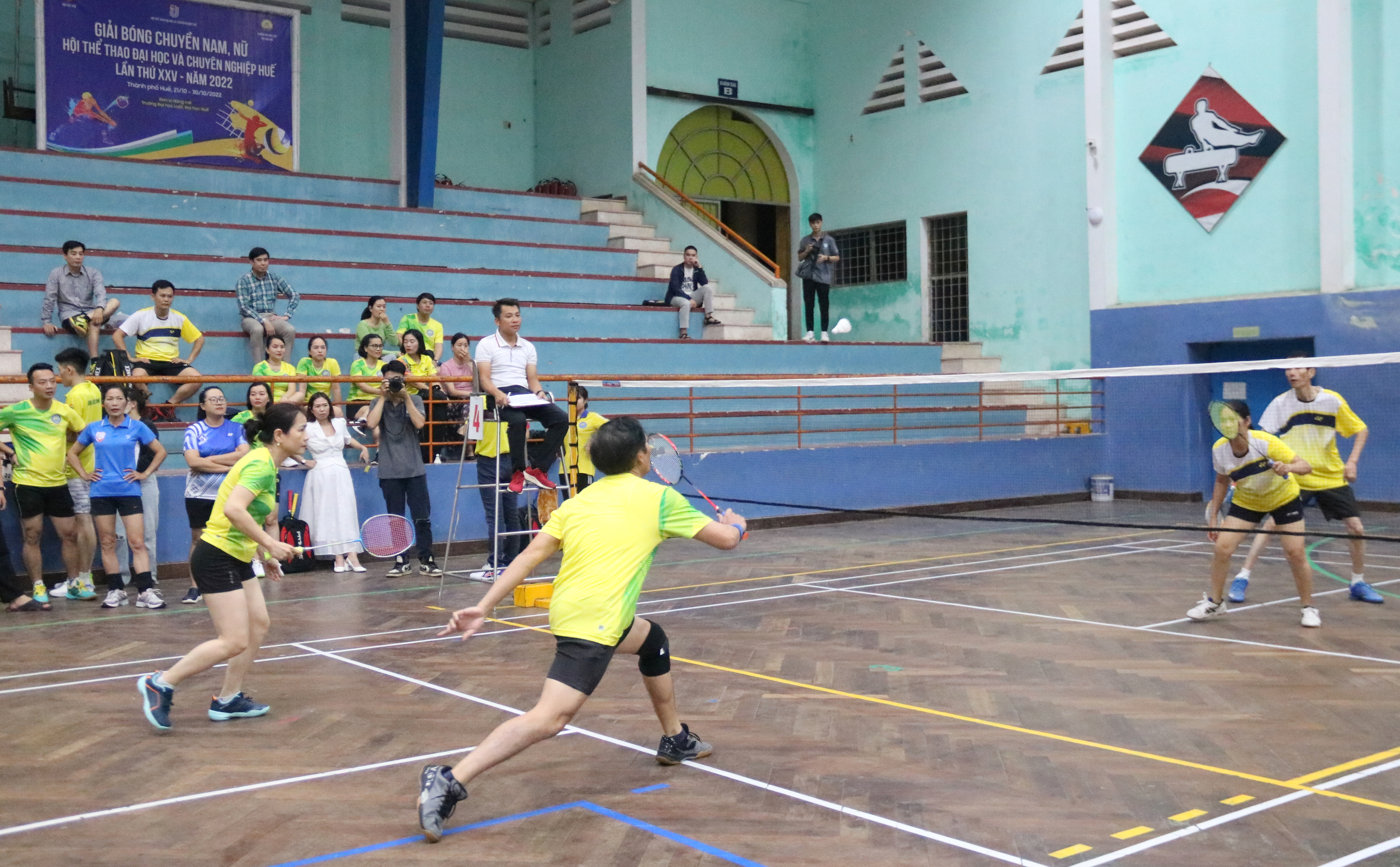 Khởi tranh giải cầu lông Hội thể thao Đại học và Chuyên nghiệp Huế