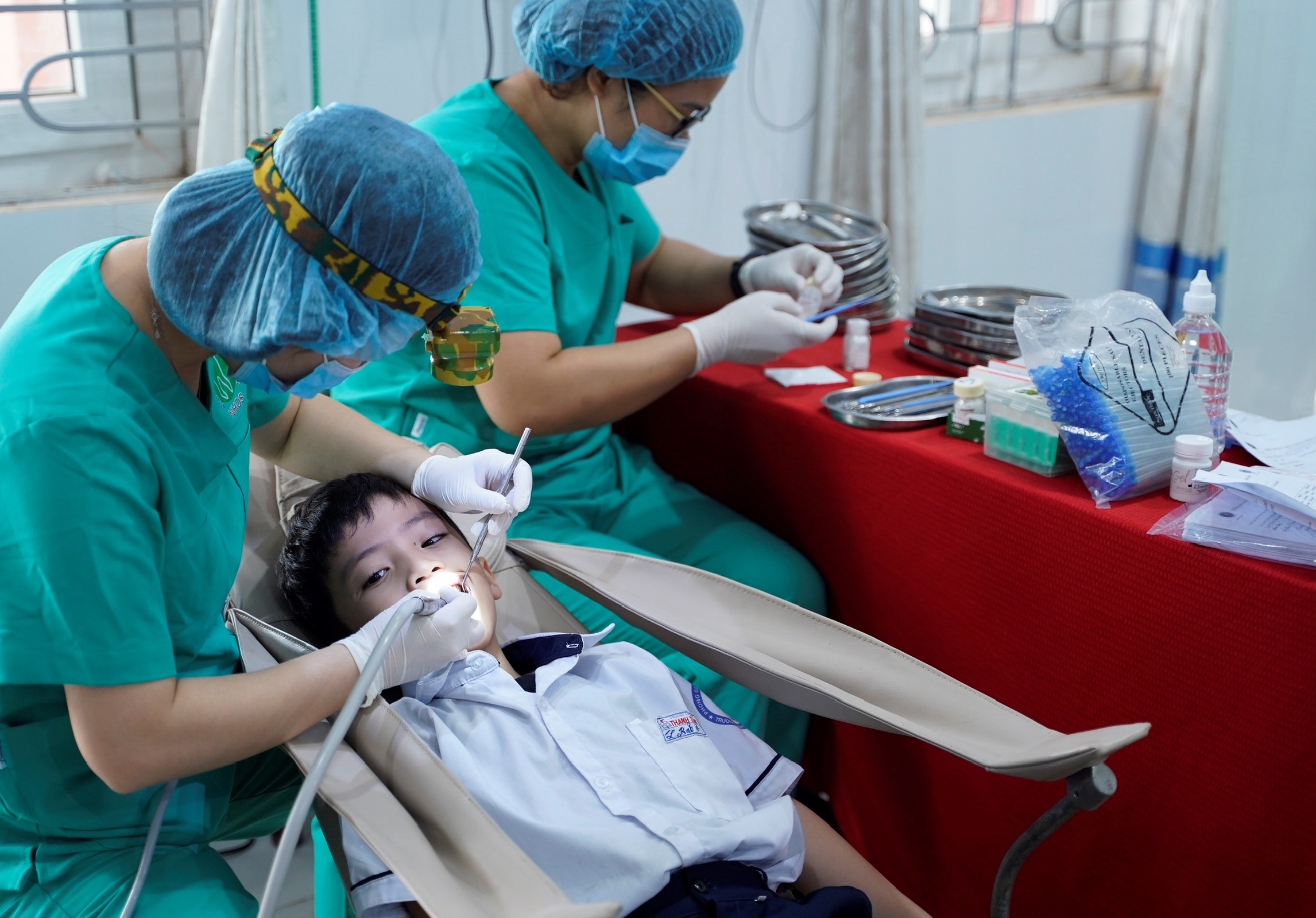 Khám, chữa răng miễn phí cho học sinh tiểu học