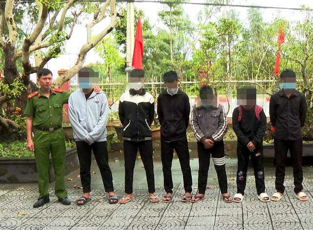 Ngăn chặn nhóm thanh thiếu niên giải quyết mâu thuẫn bằng hung khí