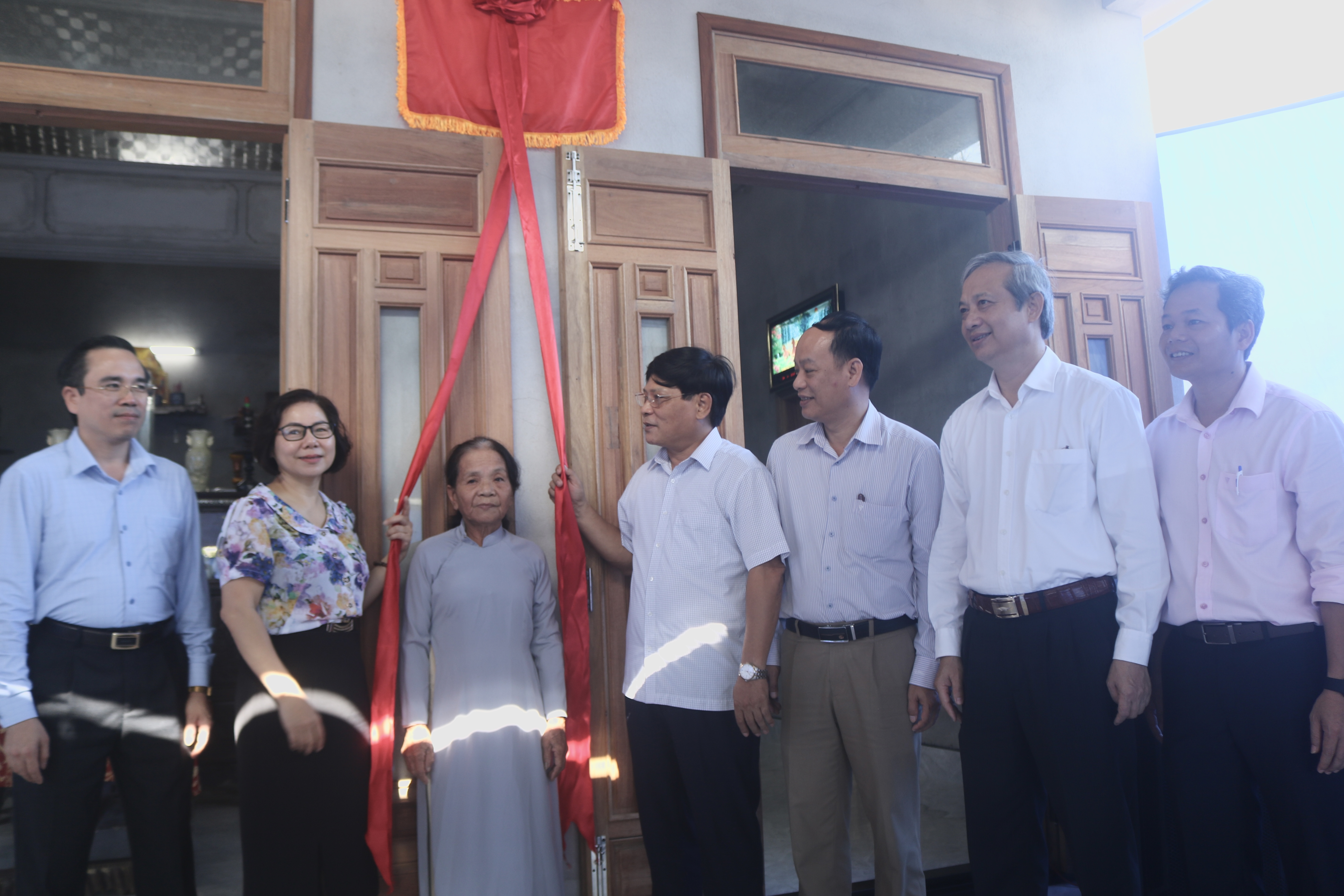 Mặt trận các tỉnh Bắc Trung Bộ bàn giao nhà Đại đoàn kết cho hộ nghèo tại xã Phú Dương