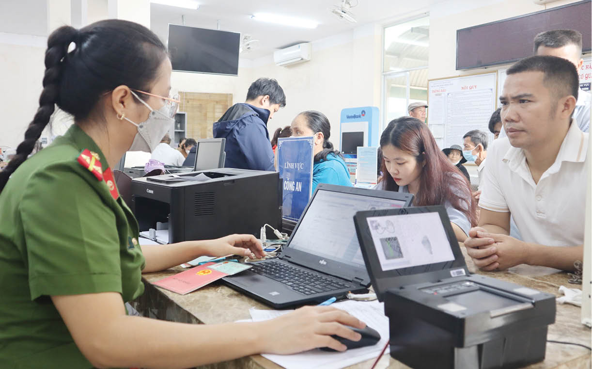 Dồn sức thực hiện các thủ tục về dữ liệu dân cư