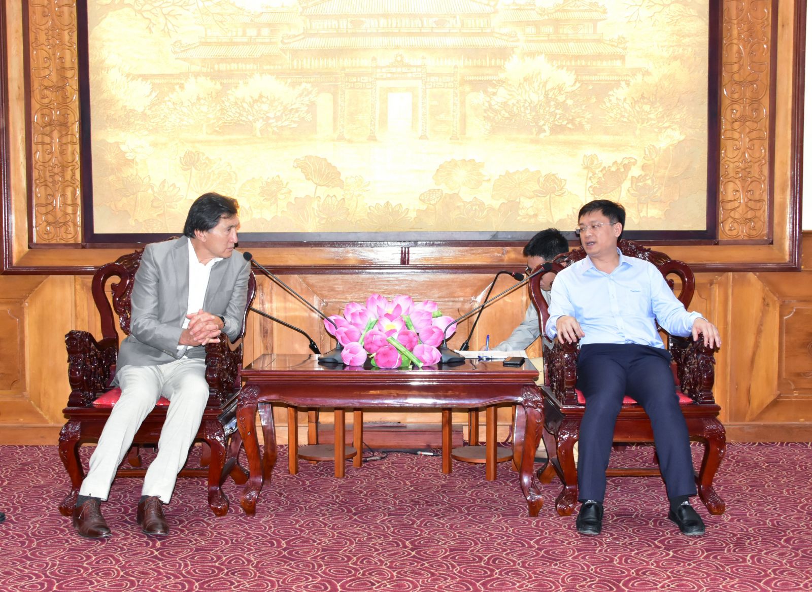 Provincial leaders welcoming the delegation of ReSurge International Health Organization