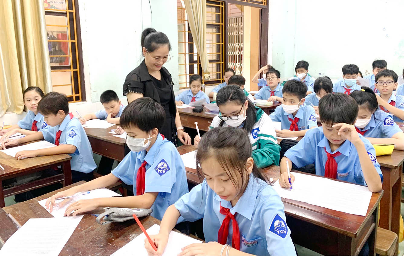 Vào lớp 10, học sinh thành phố và các huyện, thị đều thi
