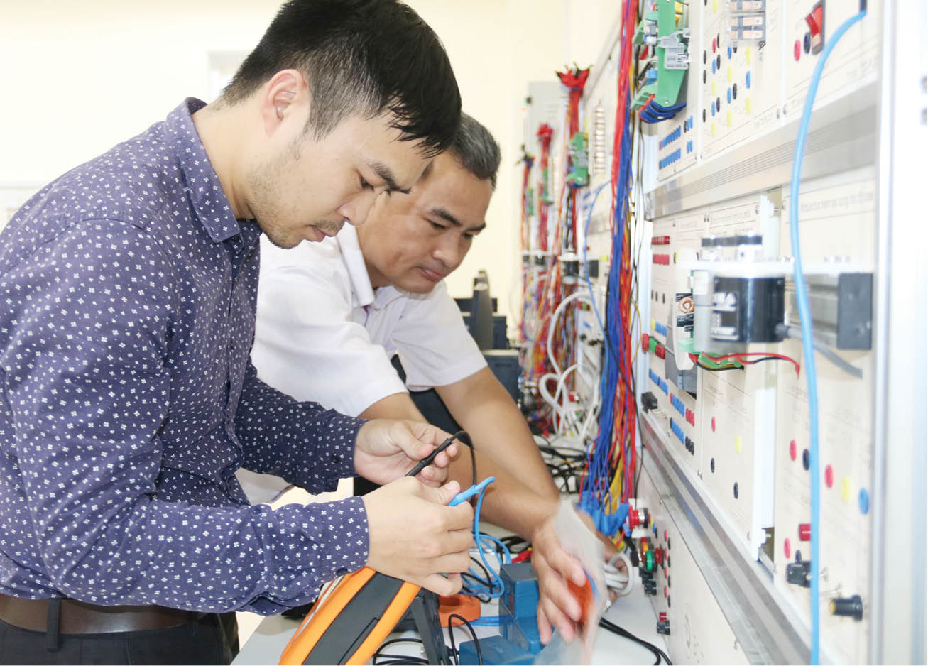Chuyện về phó giáo sư ở tuổi 36