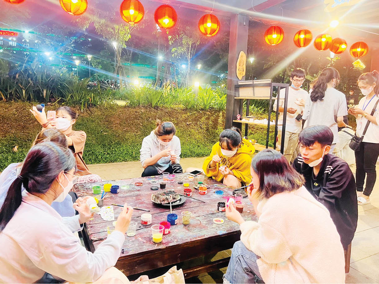 Trở lại tuổi thơ cùng trào lưu tô tượng