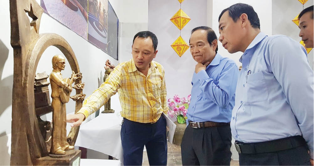 Lấy ý kiến, tìm mẫu tượng đẹp nhất về nhạc sĩ Trịnh Công Sơn để dựng