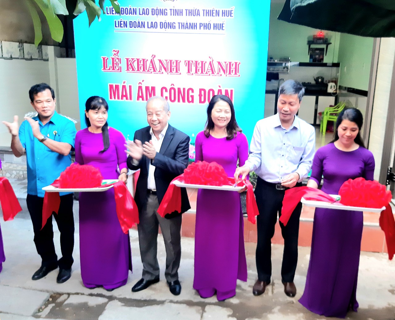 Khánh thành hai “Mái ấm công đoàn” cho đoàn viên