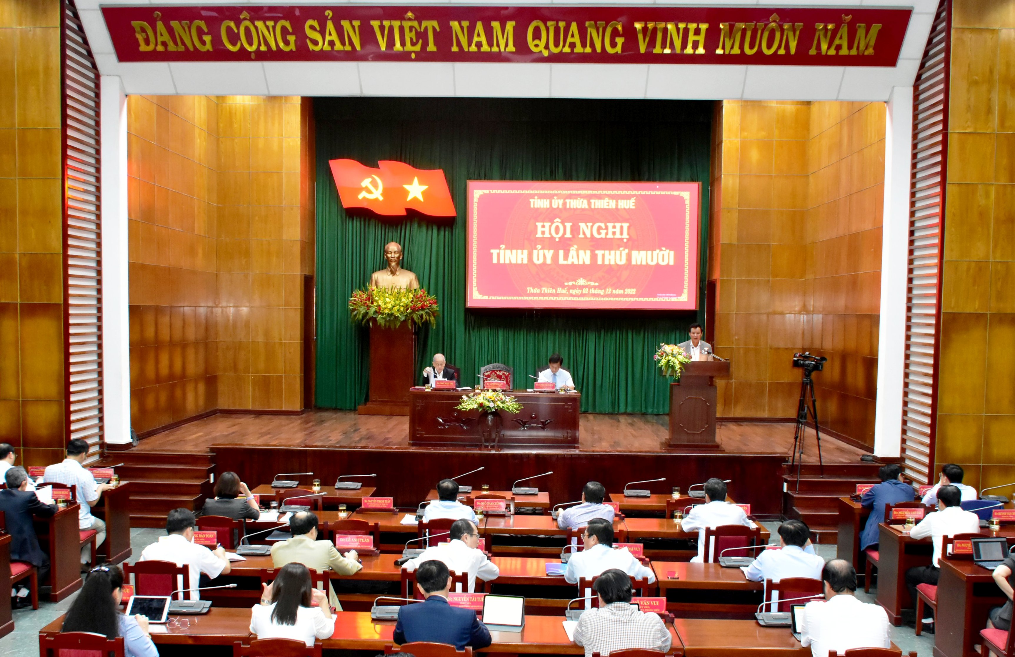 Thảo luận, cho ý kiến nhiều nội dung quan trọng