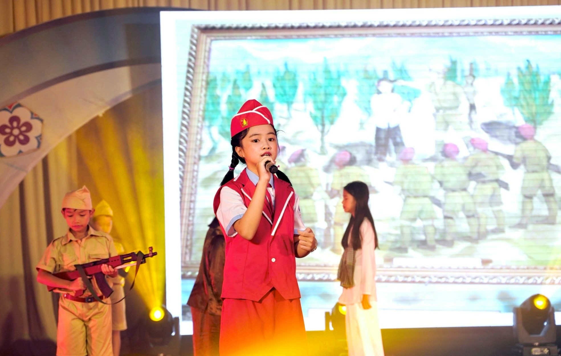 Học sinh kể chuyện về anh hùng liệt sỹ