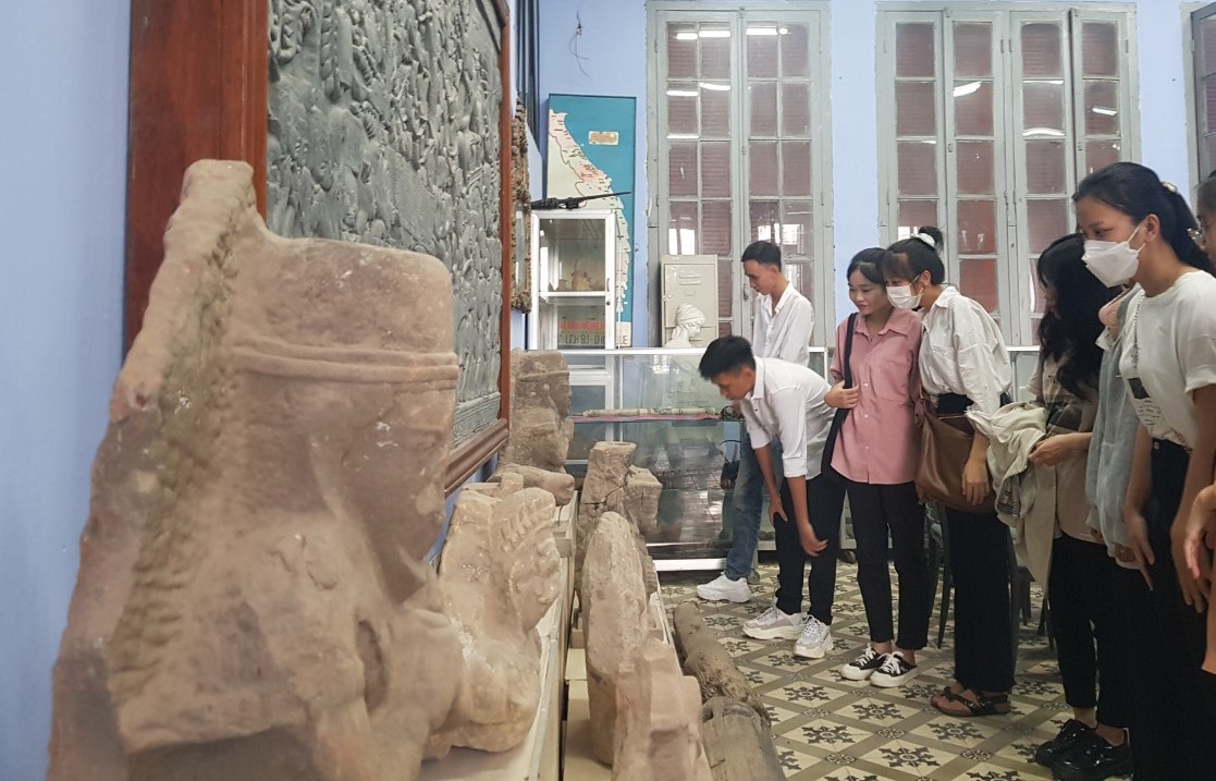 Di sản văn hóa Champa là thành tố quan trọng trong bản sắc văn hóa Huế