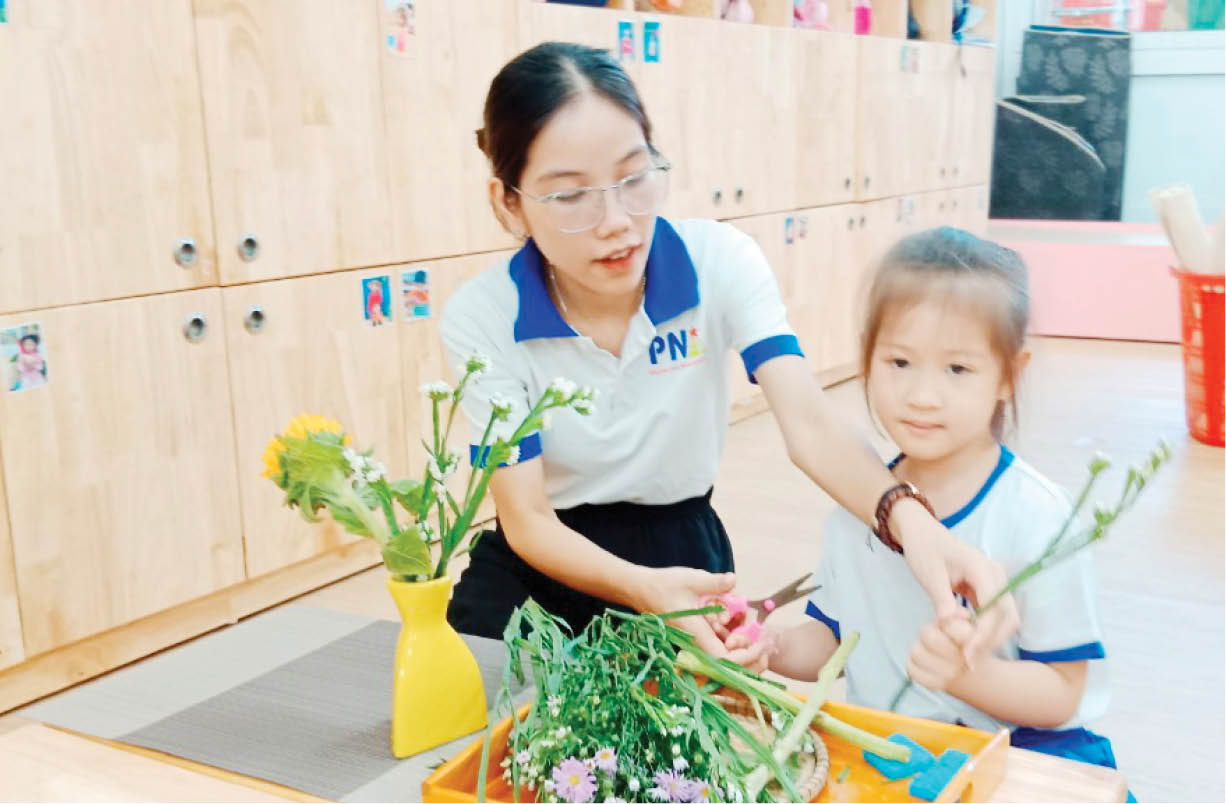 Tăng lương cho giáo viên mầm non  Có thực mới vực được đạo