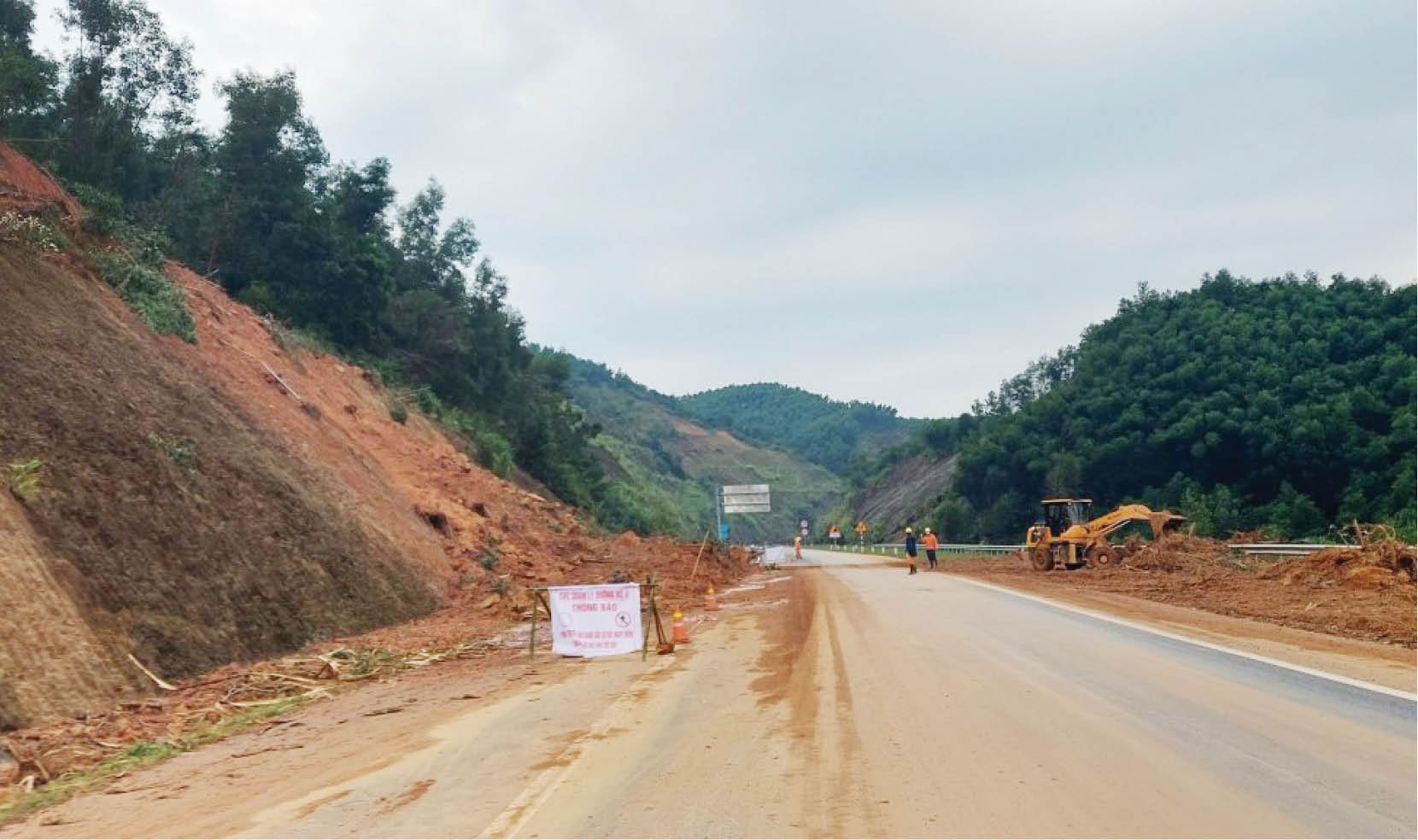 Chủ động ứng phó sạt lở