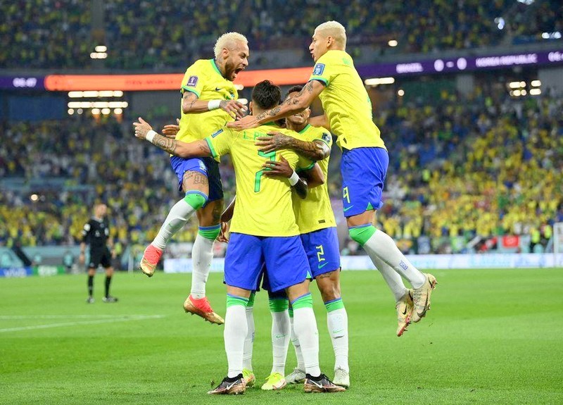 Sân cỏ sẽ thành sàn diễn vũ điệu Samba