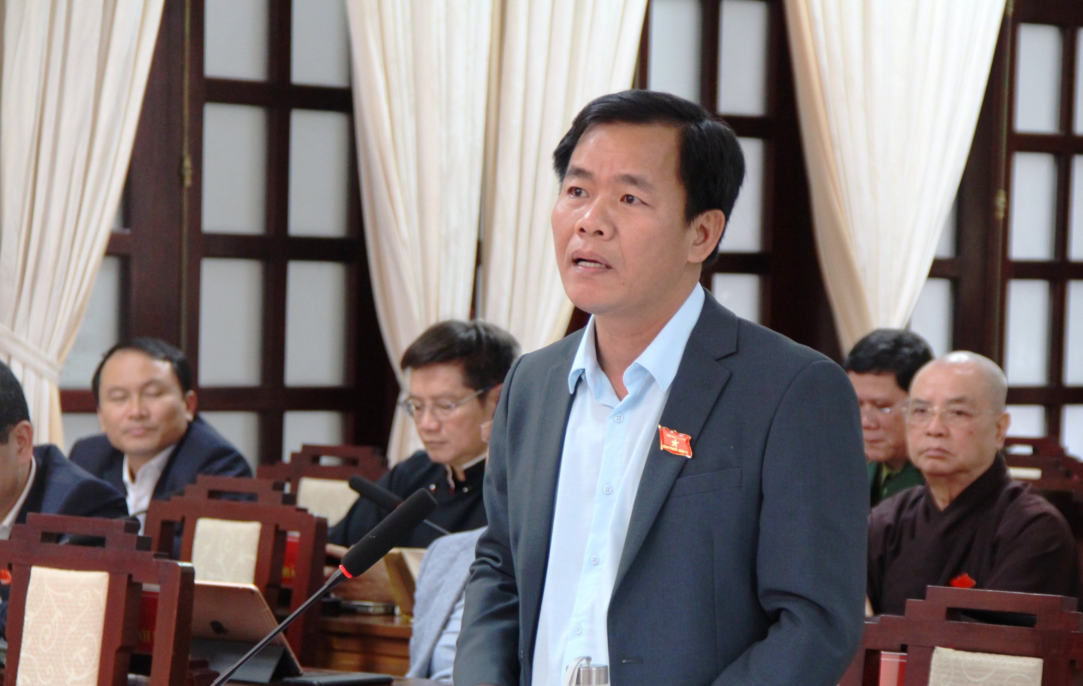 Thảo luận và thông qua nhiều nội dung quan trọng