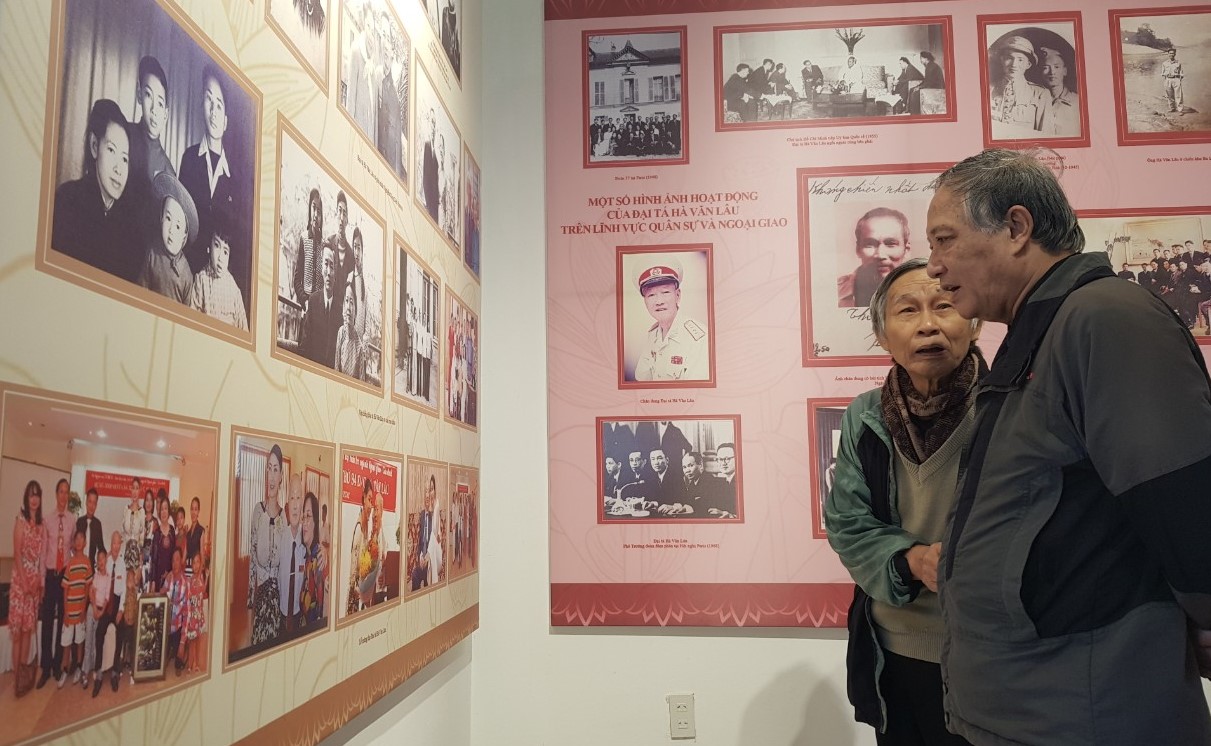 Documentary photo exhibition and book introduction about Colonel Ha Van Lau