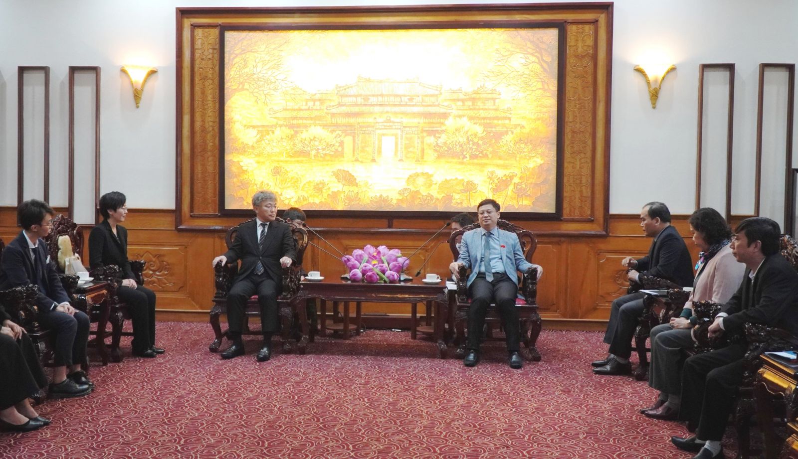 Canvas Gate Company learns about business investment environment in Hue