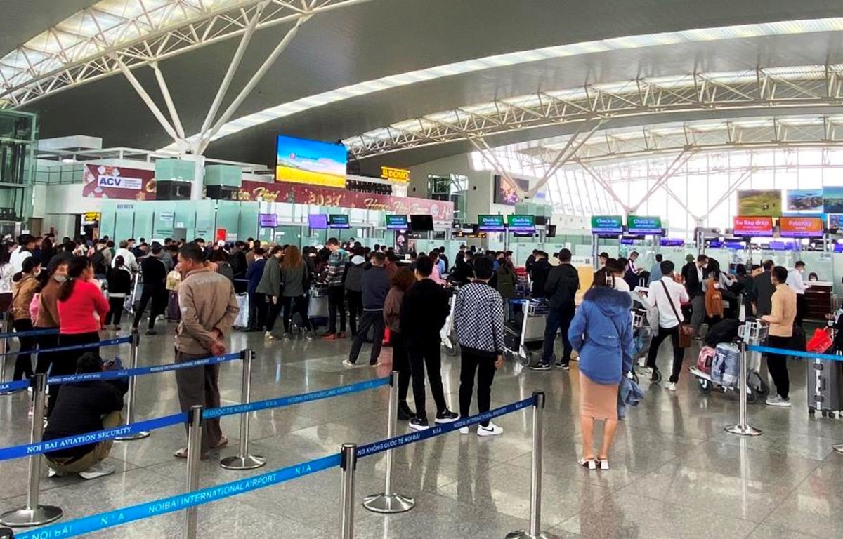 Cục Hàng không Sẵn sàng phục vụ khách đi lại dịp cao điểm Tết 2023