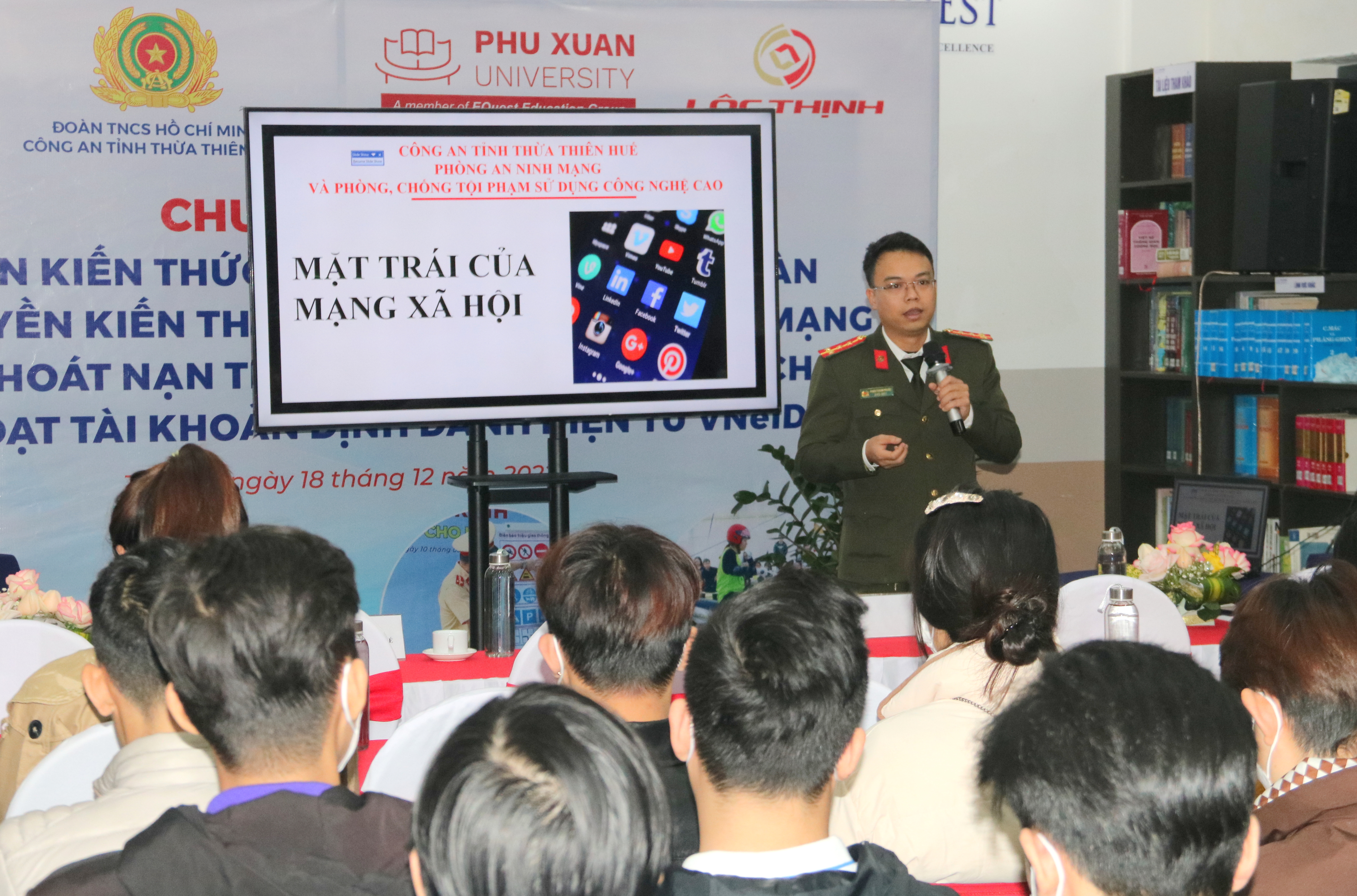 Tuyên truyền pháp luật và tập huấn kỹ năng cho hơn 700 sinh viên