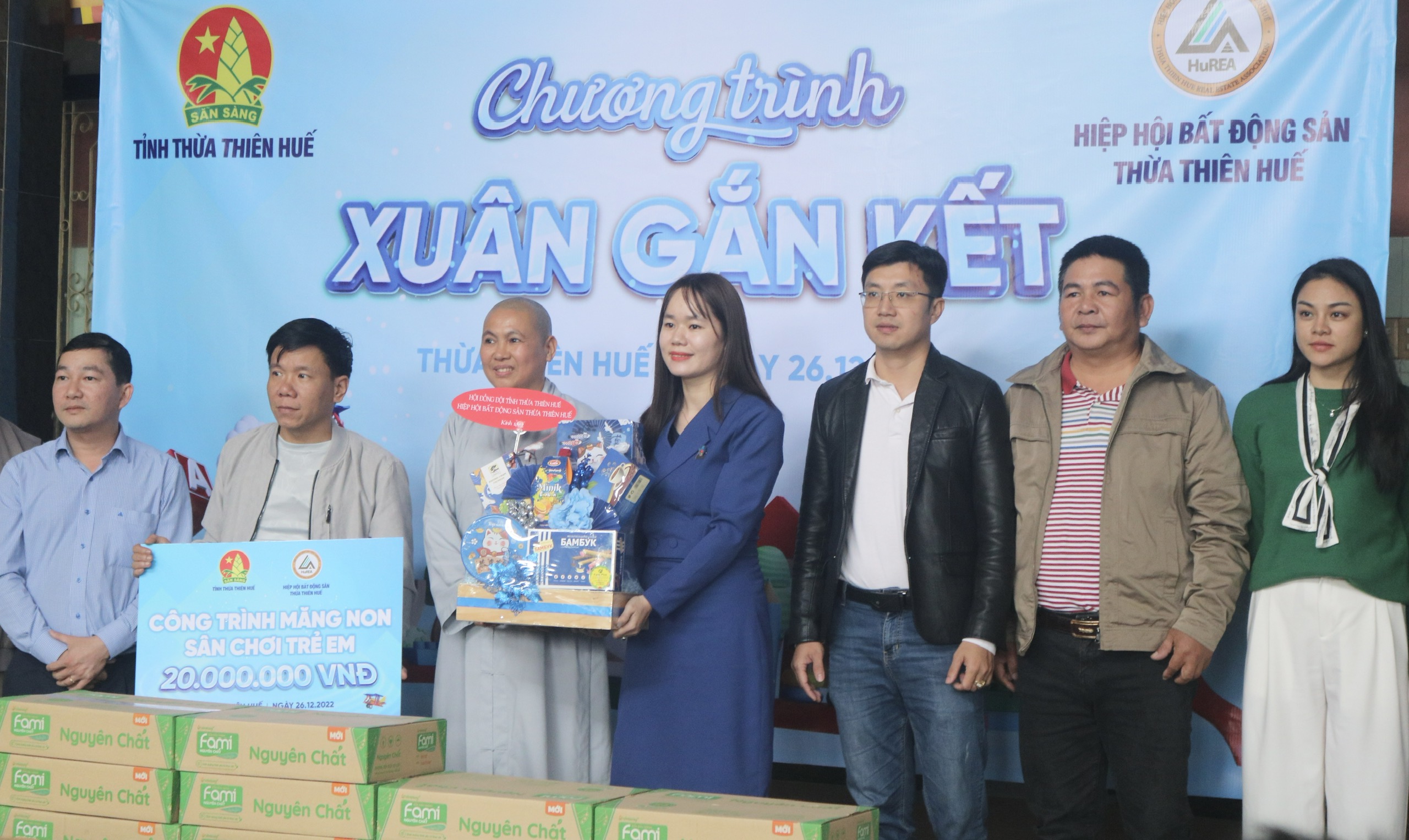 Hỗ trợ công trình “Sân chơi cho em” cho Trung tâm Bảo trợ trẻ em khuyết tật chùa Long Thọ