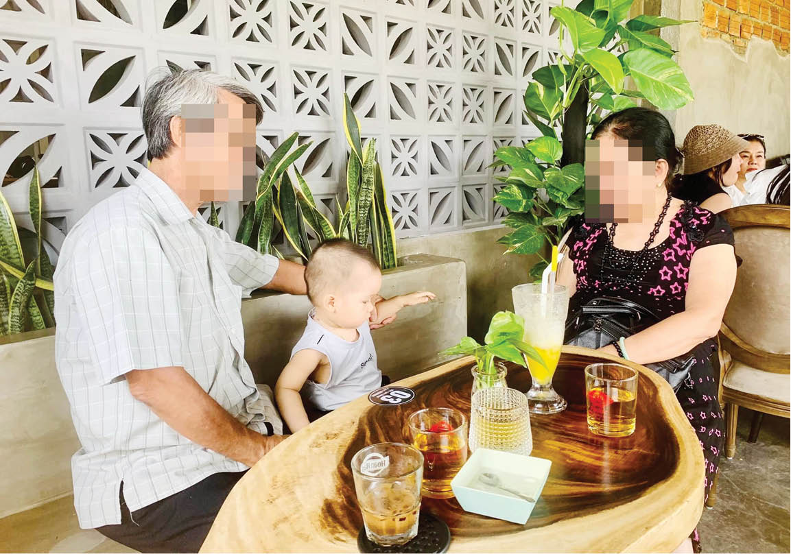 Cần dạy con tôn trọng không gian chung ngay từ nhỏ