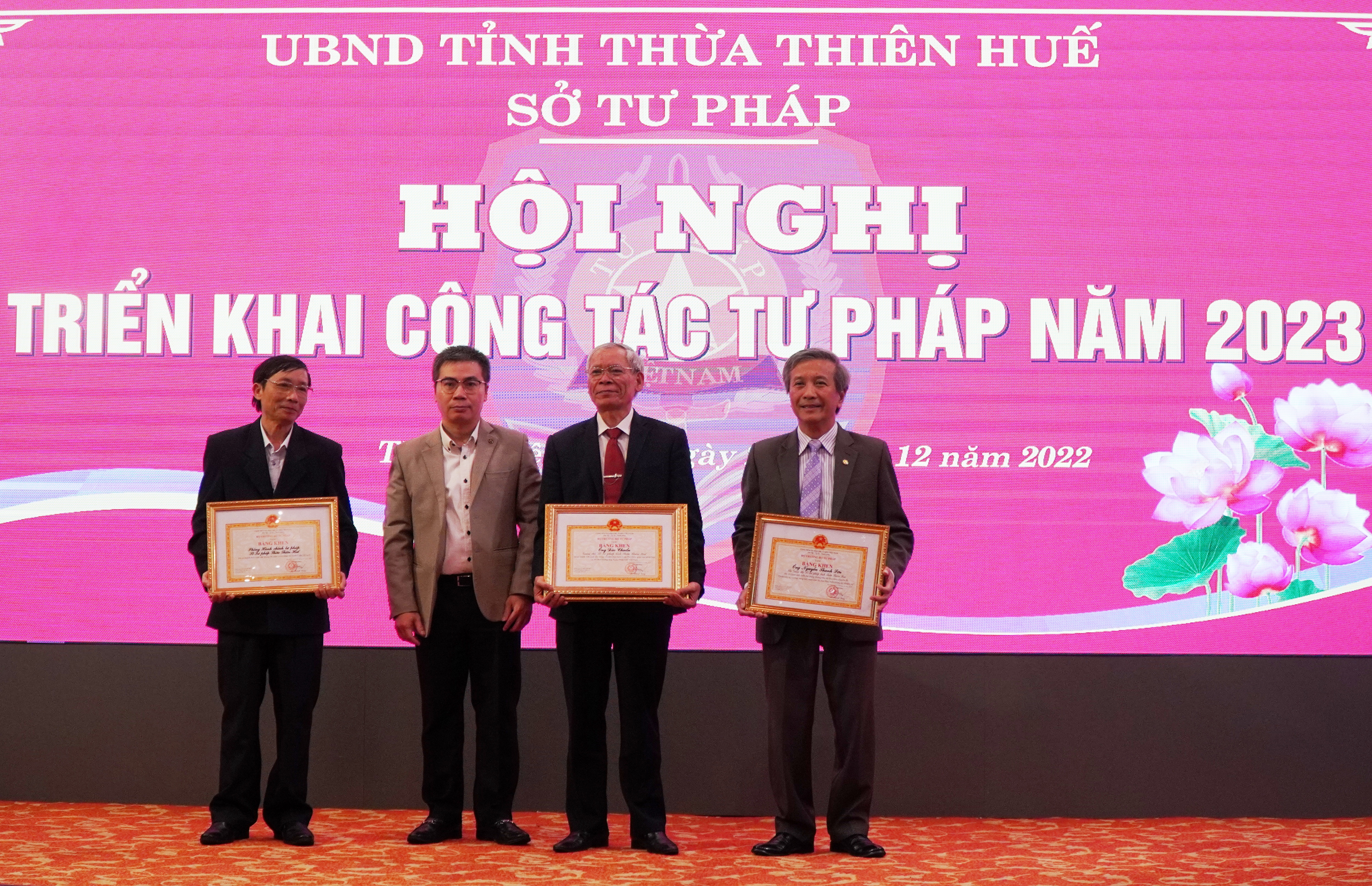 Đổi mới, hoàn thiện quy trình xây dựng và ban hành văn bản quy phạm pháp luật