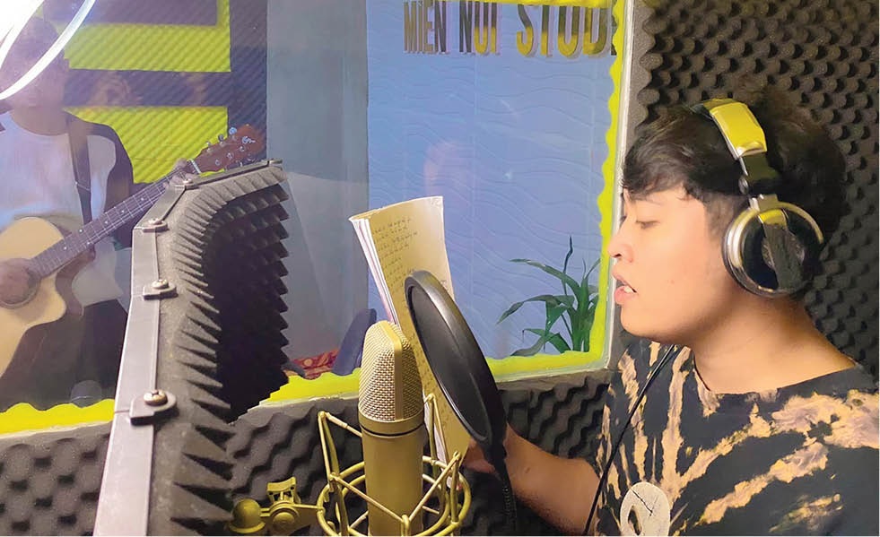 When young people becoming “singers”