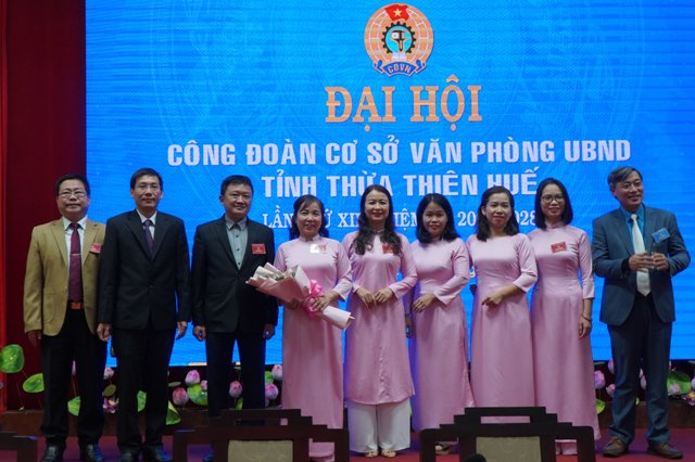 Công đoàn cơ sở Văn phòng UBND Phấn đấu trở thành cơ quan hành chính kiểu mẫu cấp tỉnh