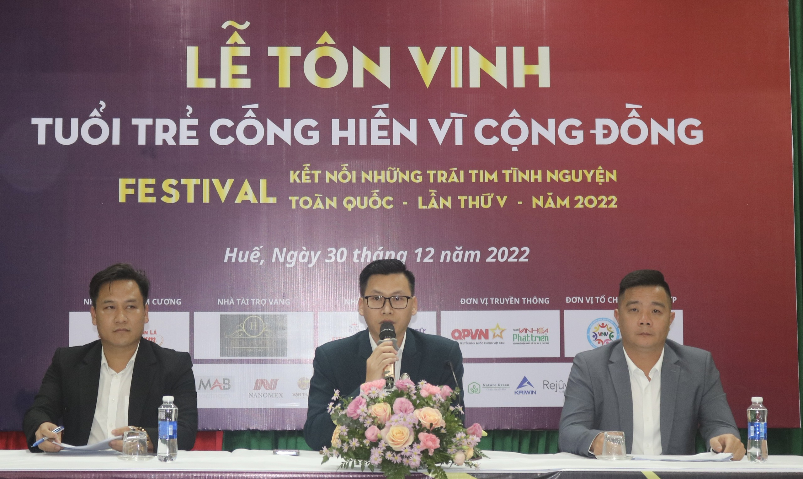 Tôn vinh những trái tim tình nguyện