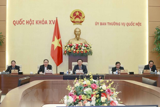 UBTVQH thông qua mức thuế bảo vệ môi trường với xăng, dầu năm 2023