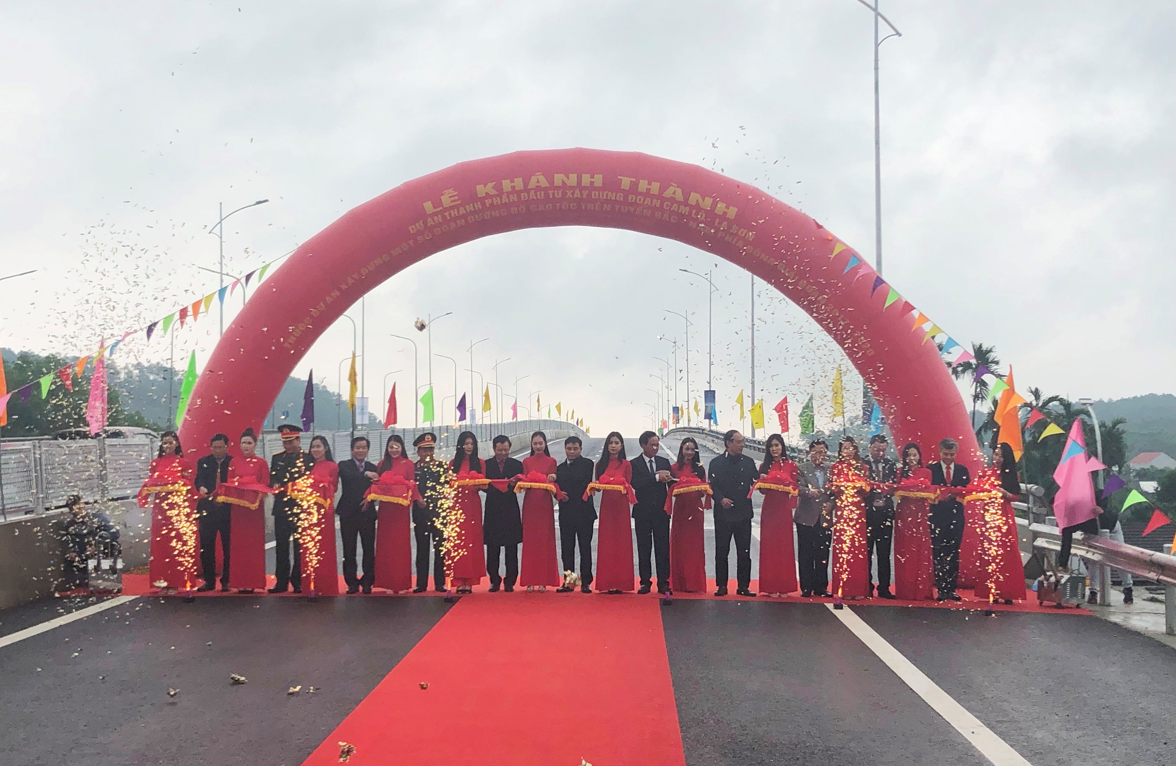 Khánh thành cao tốc Cam Lộ - La Sơn