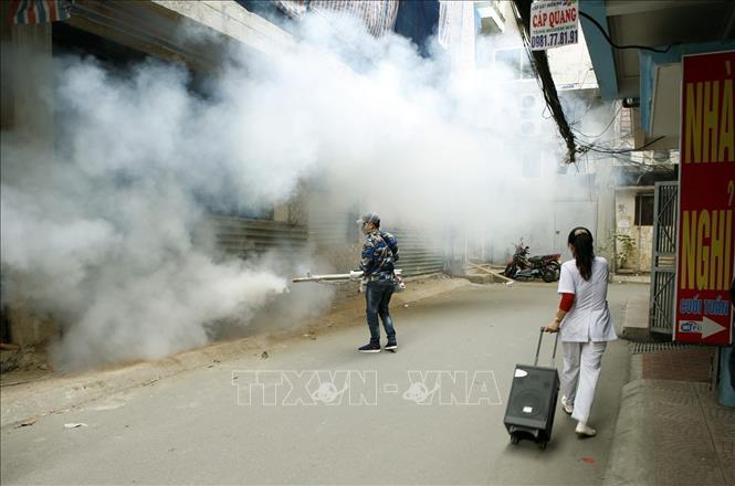 Ca mắc sốt xuất huyết trên đà giảm nhưng người dân không nên chủ quan