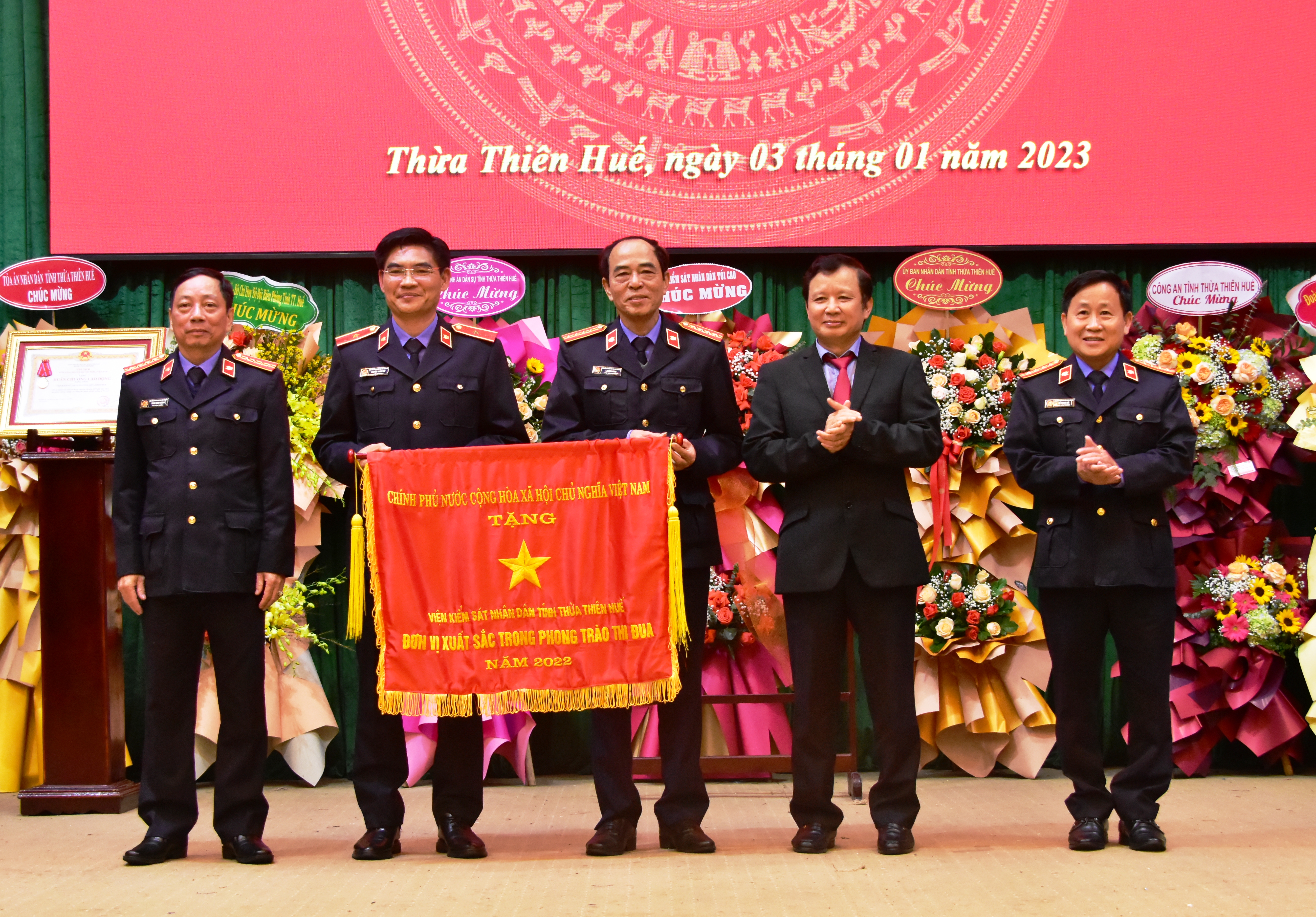 Viện Kiểm sát Nhân dân tỉnh đón nhận Huân chương Lao động hạng Nhất