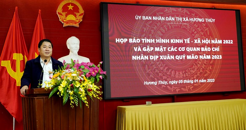 Hương Thủy mong nhận được nhiều hơn những ý kiến xây dựng của báo chí