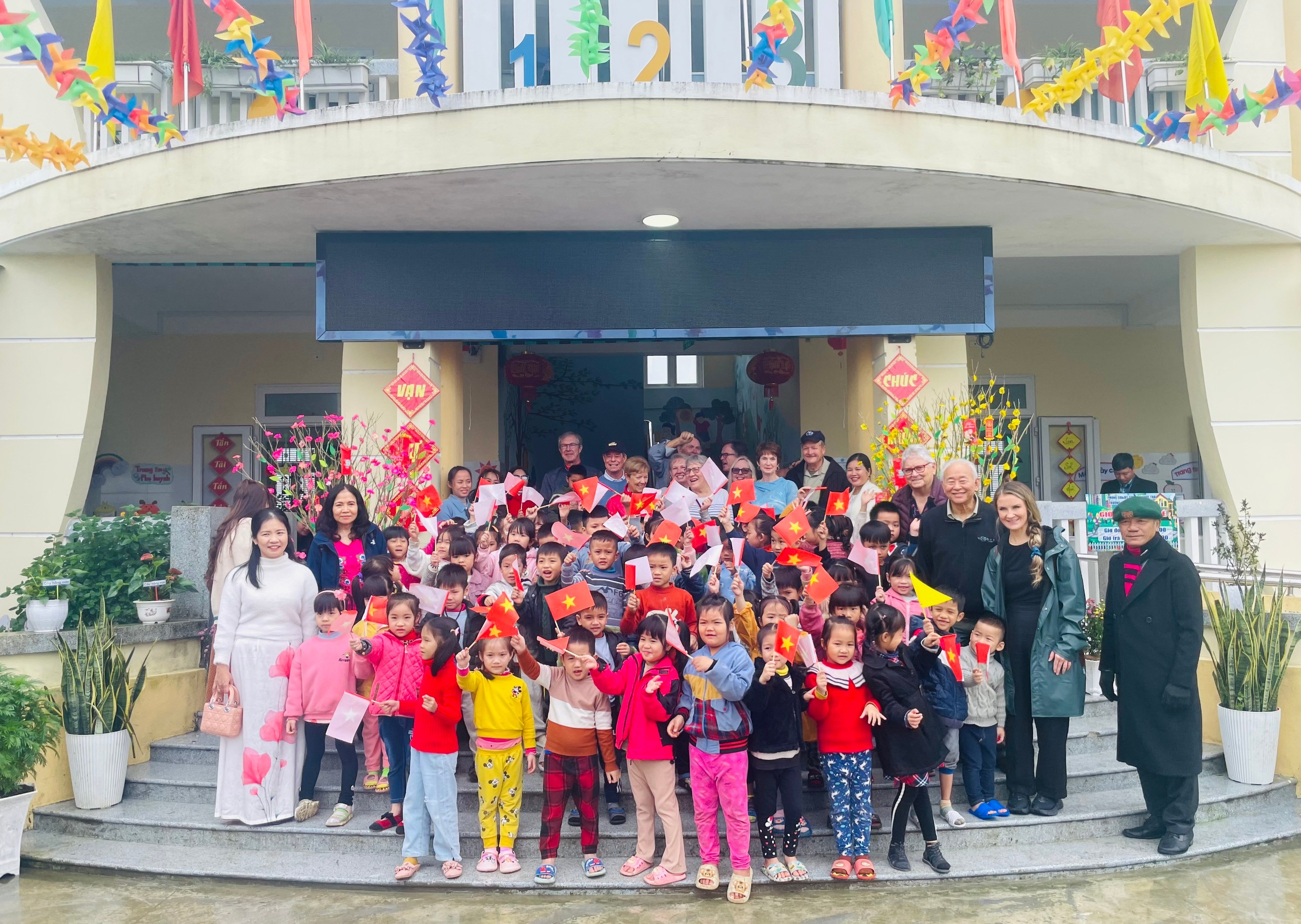 Khánh thành bếp ăn Tây Xuân-Trường mầm non Hương Xuân