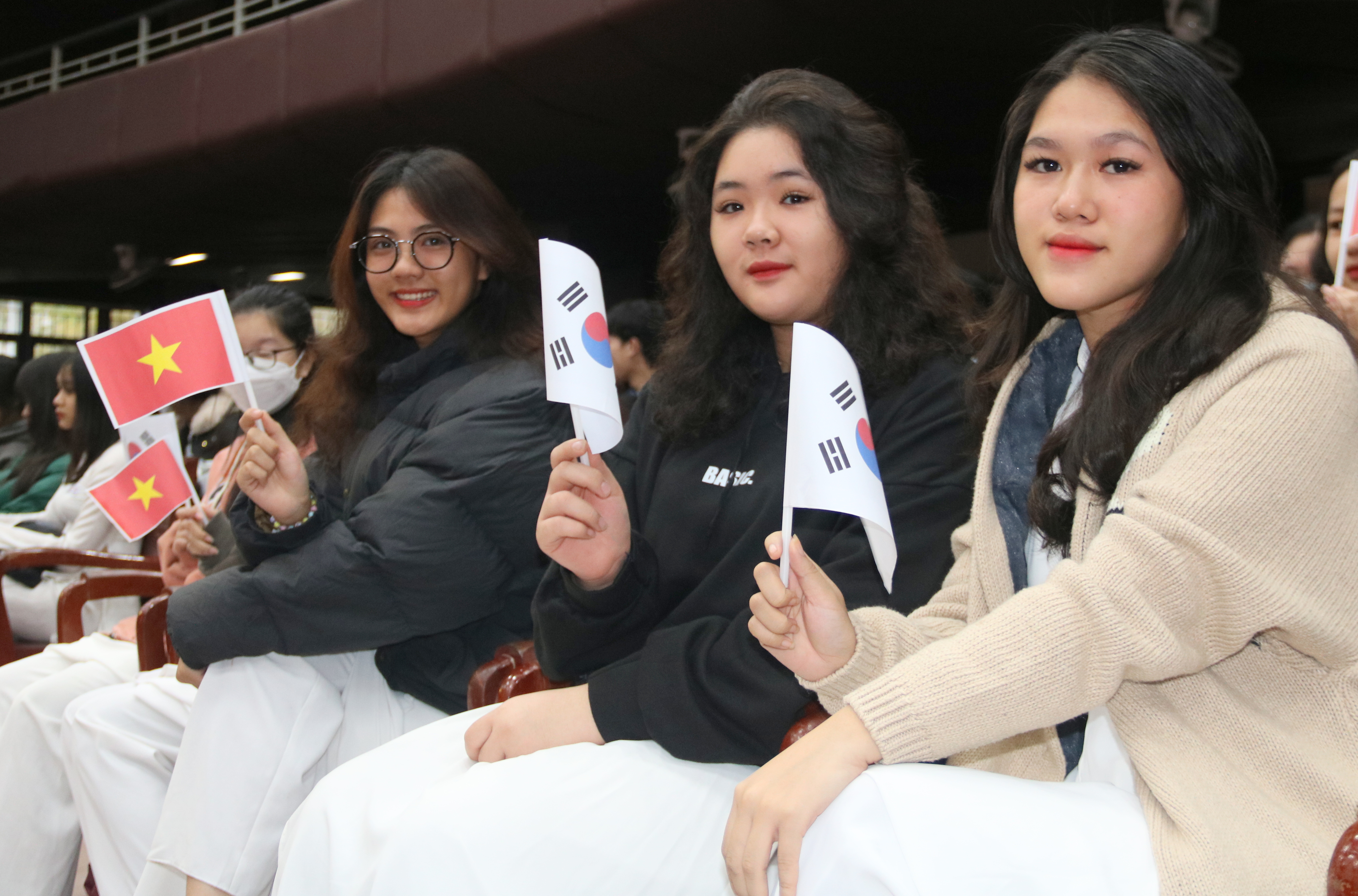 Giao lưu, hợp tác giảng dạy và thực tập với trường đại học của Hàn Quốc