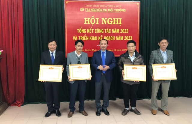 Tập trung tháo gỡ vướng mắc trong lĩnh vực tài nguyên môi trường