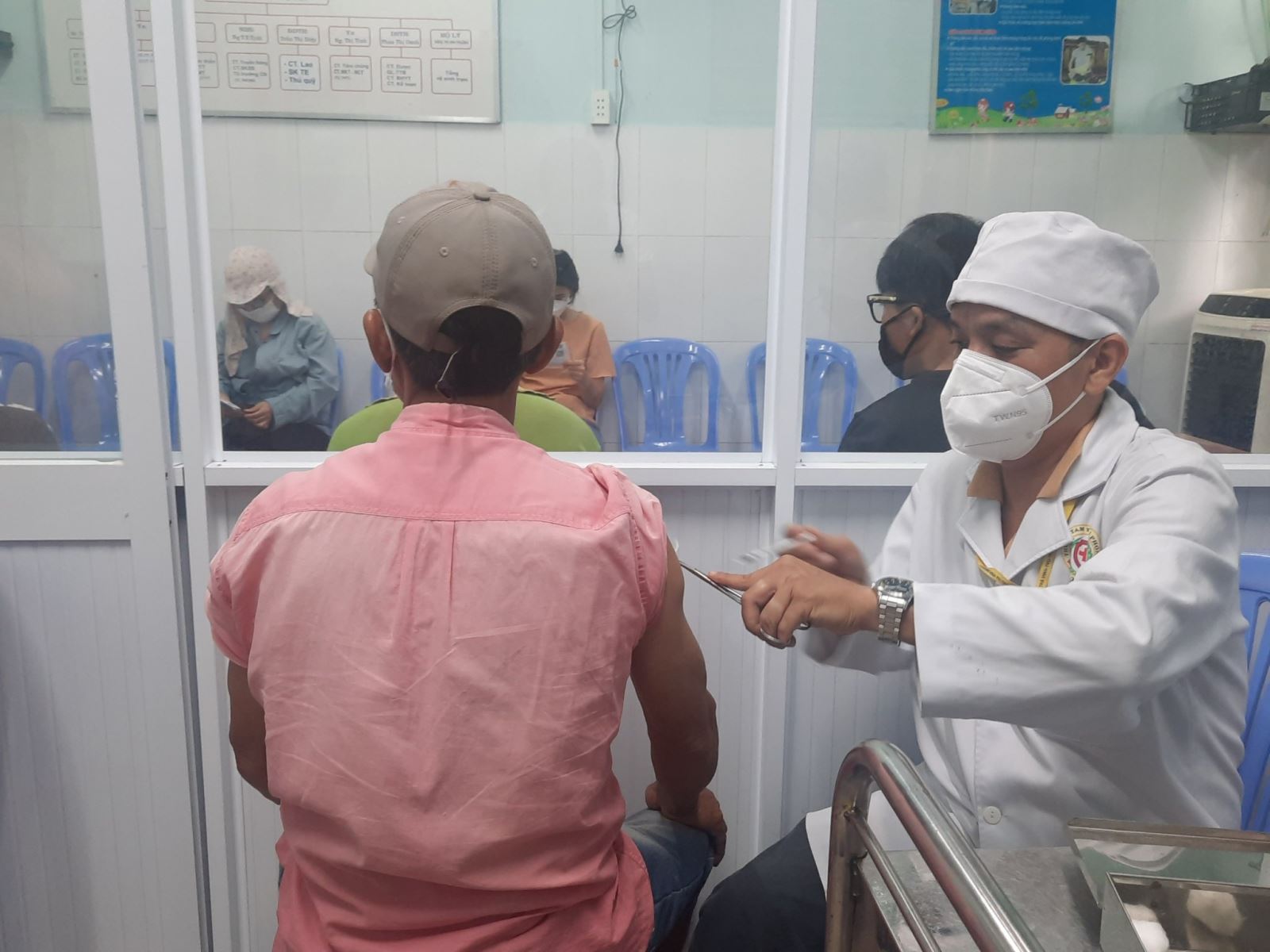 Biến thể phụ XBB 1 5 nguy hiểm như thế nào, tiêm vaccine COVID-19 có còn hiệu quả