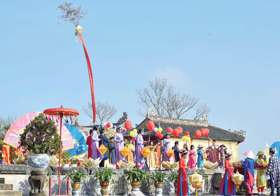 Nhìn về phía trước