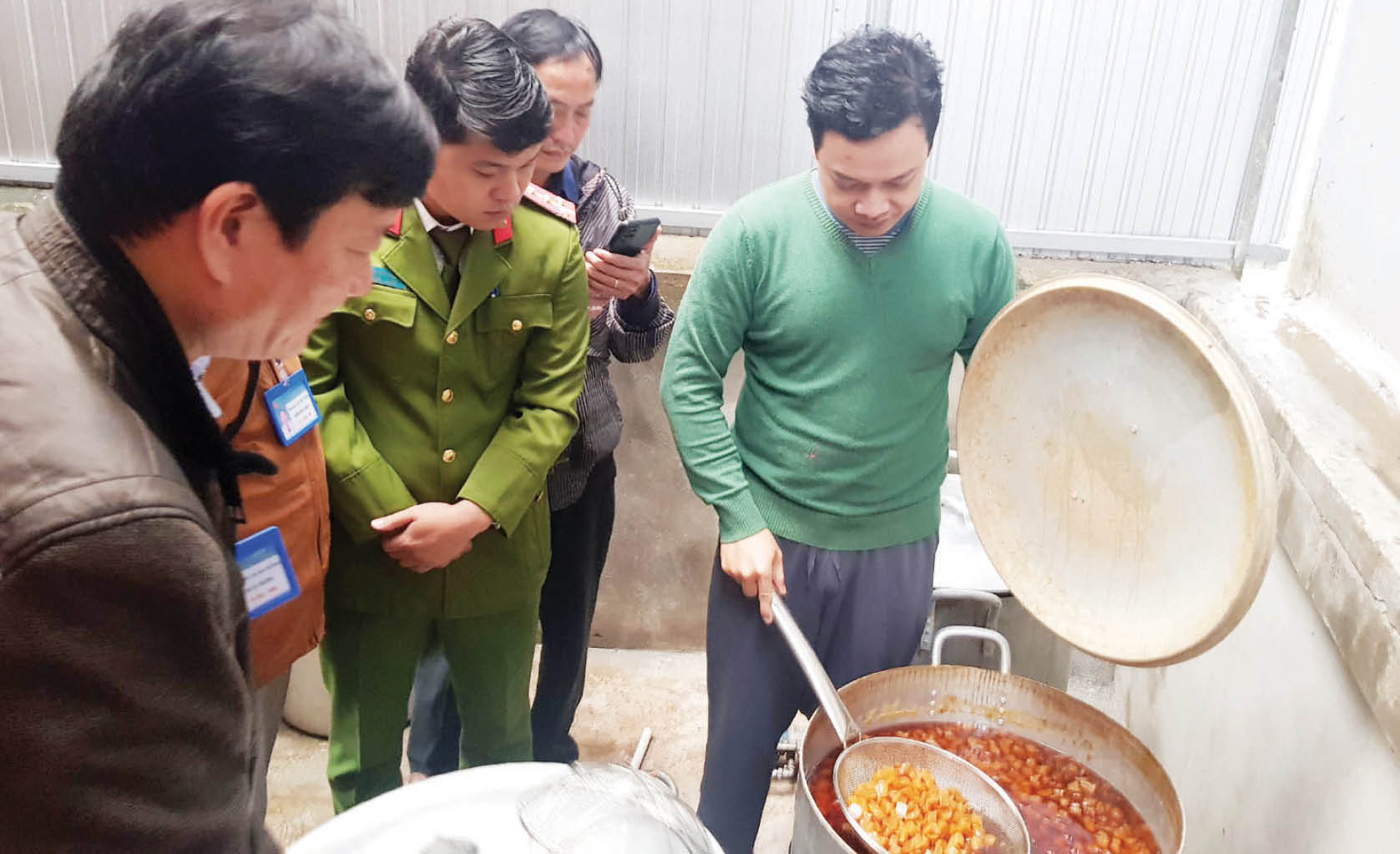 An toàn thực phẩm ngày tết Tăng truyền thông, nâng nhận thức