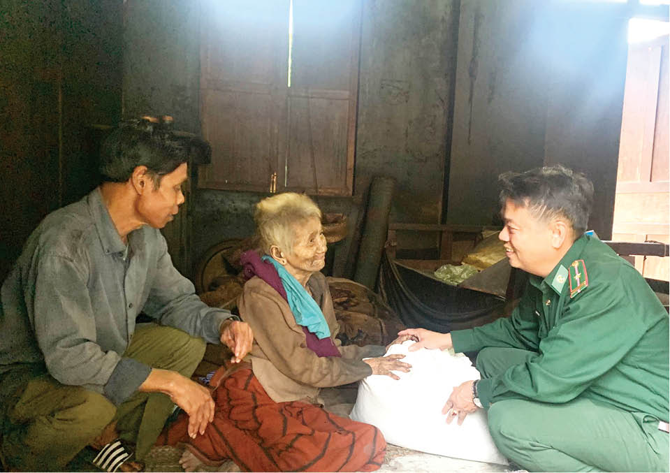 Ở lại với biên cương