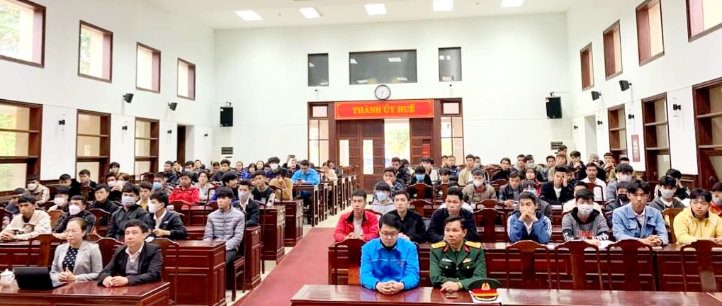 Khai giảng lớp bồi dưỡng nhận thức về Đảng cho thanh niên chuẩn bị nhập ngũ