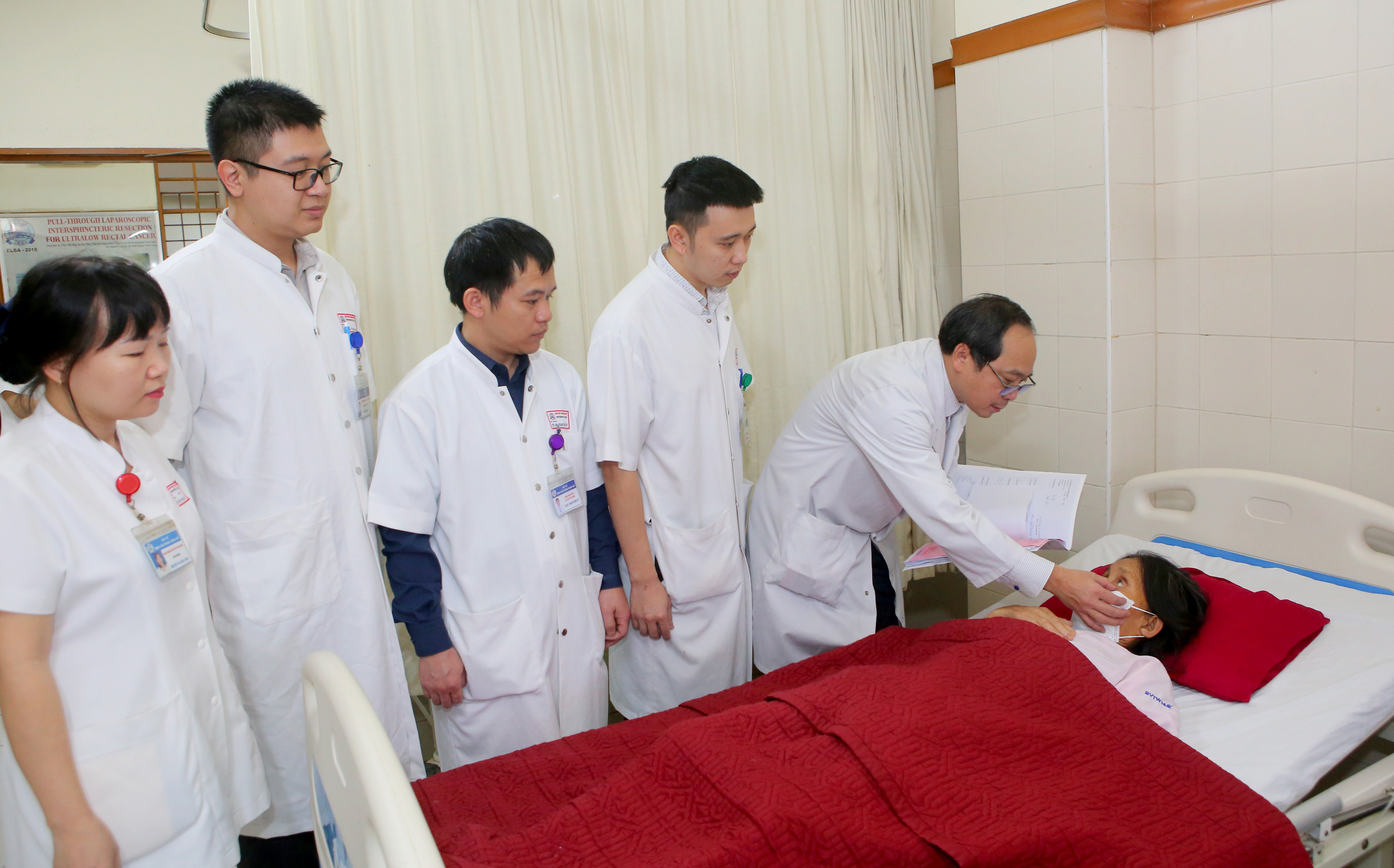 Cứu sống một trường hợp vỡ giả phình động mạch gan do áp xe hiếm gặp