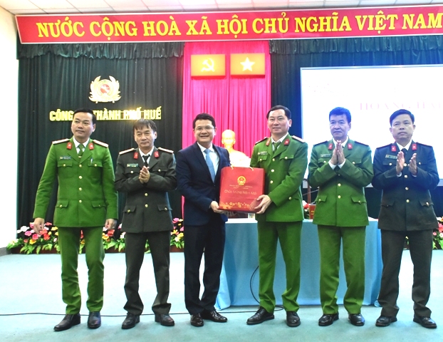 Giữ gìn hình ảnh TP Huế an ninh, an toàn, thân thiện